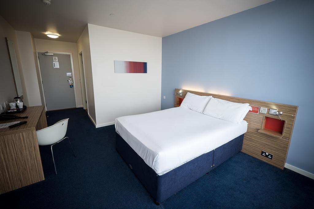 Travelodge Limerick Castletroy Habitación foto