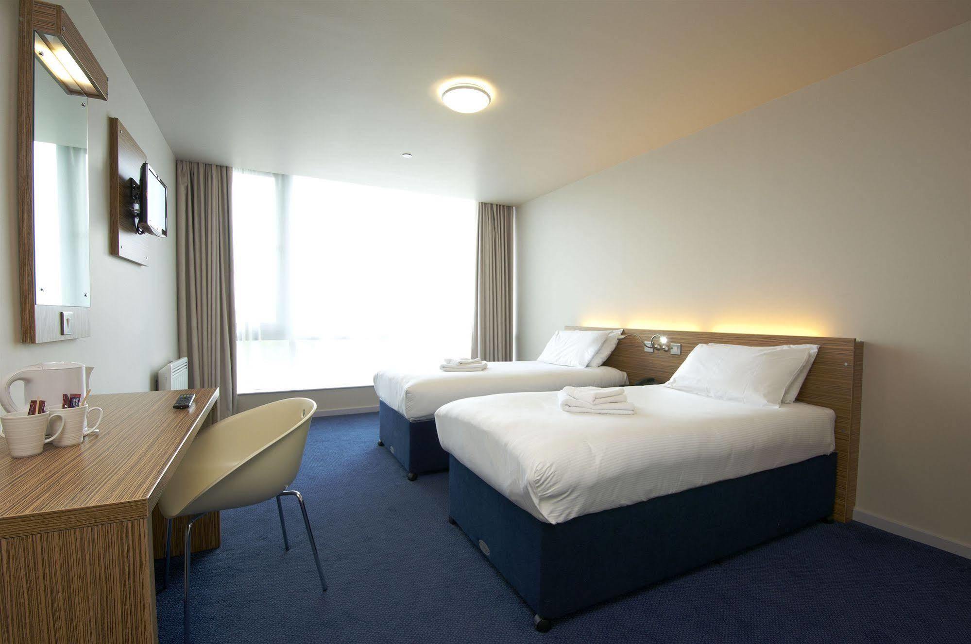 Travelodge Limerick Castletroy Exterior foto